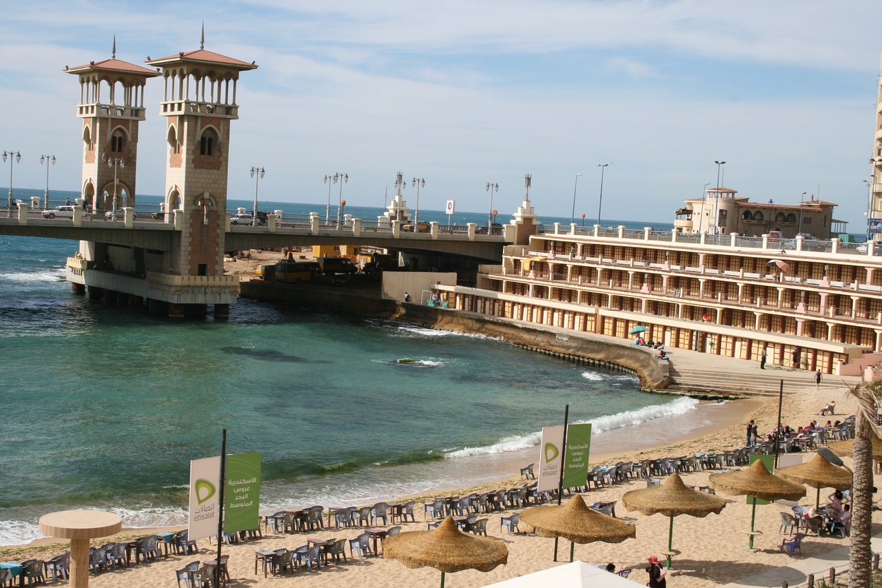 Renting a Private Car with Driver from Cairo to Alexandria